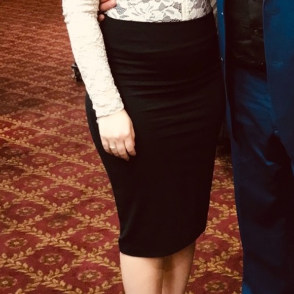 Windsor Black High Waist Pencil Skirt - Picture 2 of 2